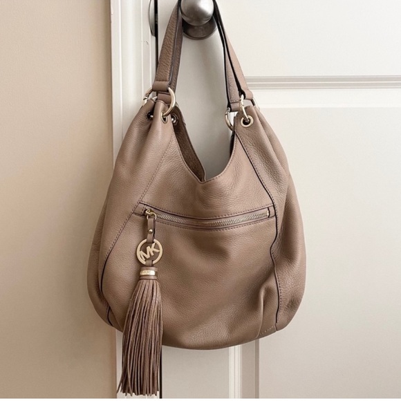 MICHAEL KORS genuine leather tassel shoulder bag boho style - Picture 14 of 14